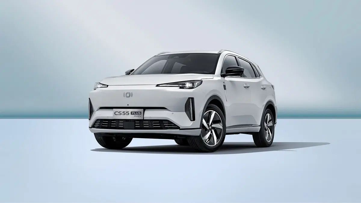 CS55 Plus PHEV Galería 01