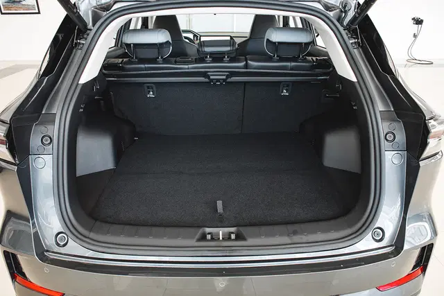 CS55 Plus PHEV Galería 09