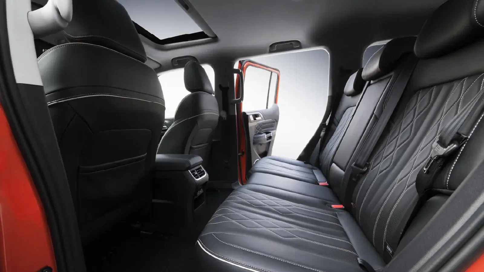 Tank 300 Galería 01