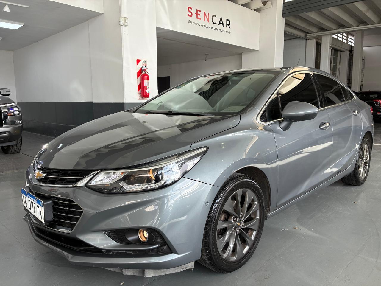 Chevrolet CRUZE 4P LTZ AT