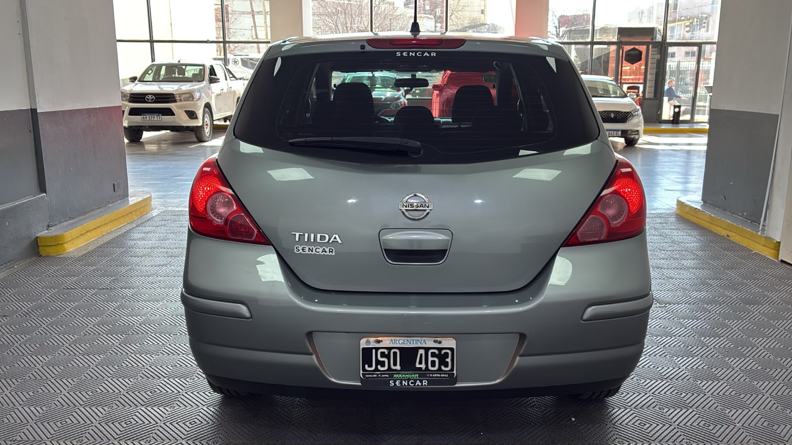 Foto 9 de Nissan Tiida 1.8 6MT Visia