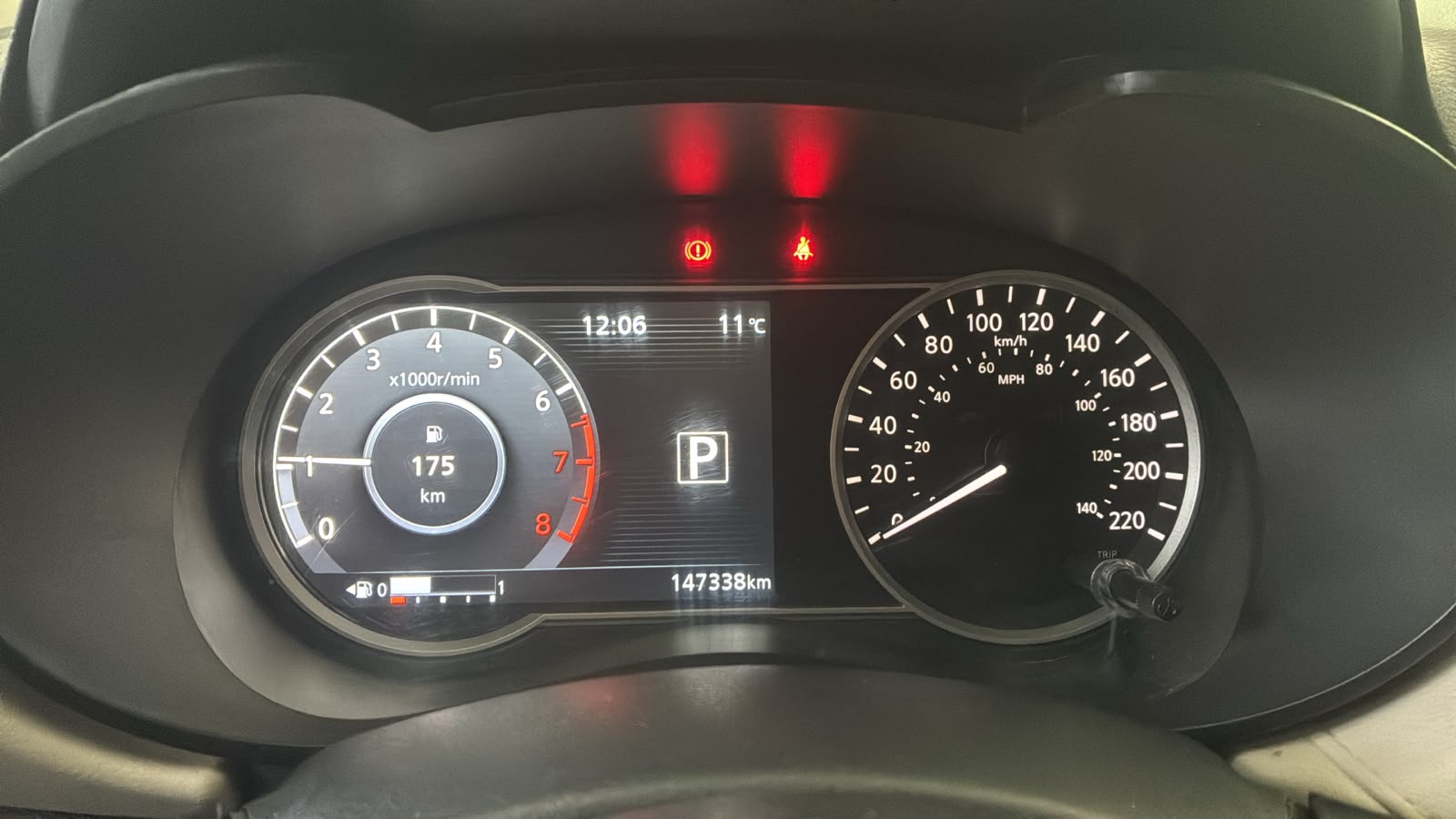 Foto 2 de Nissan Versa Advance At 1.6