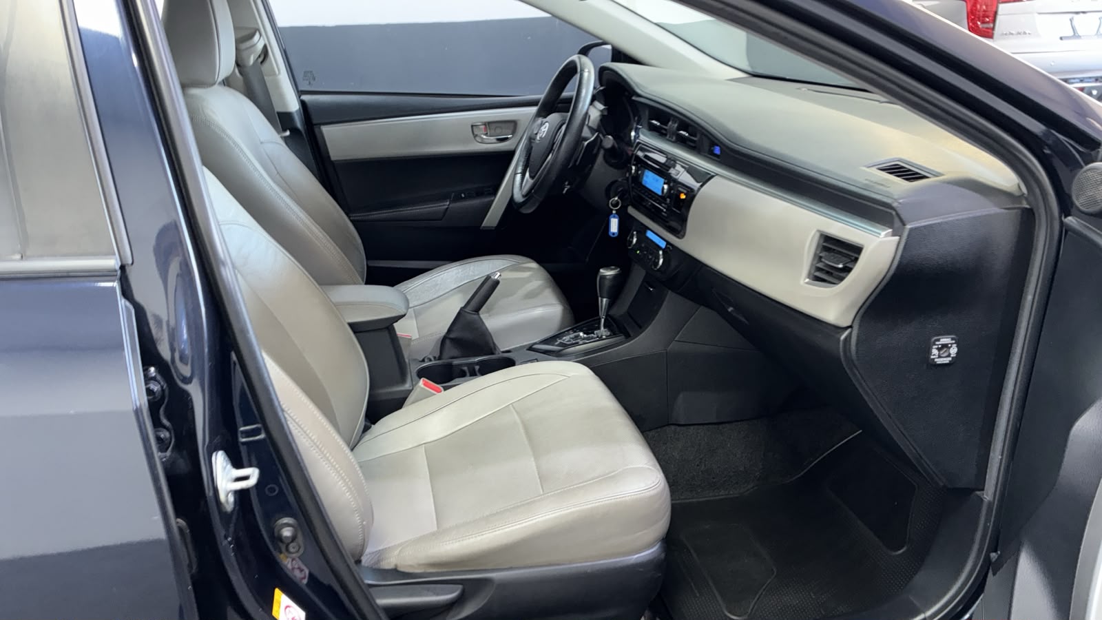 Foto 8 de Toyota Corolla Xei pack CVT 1.8